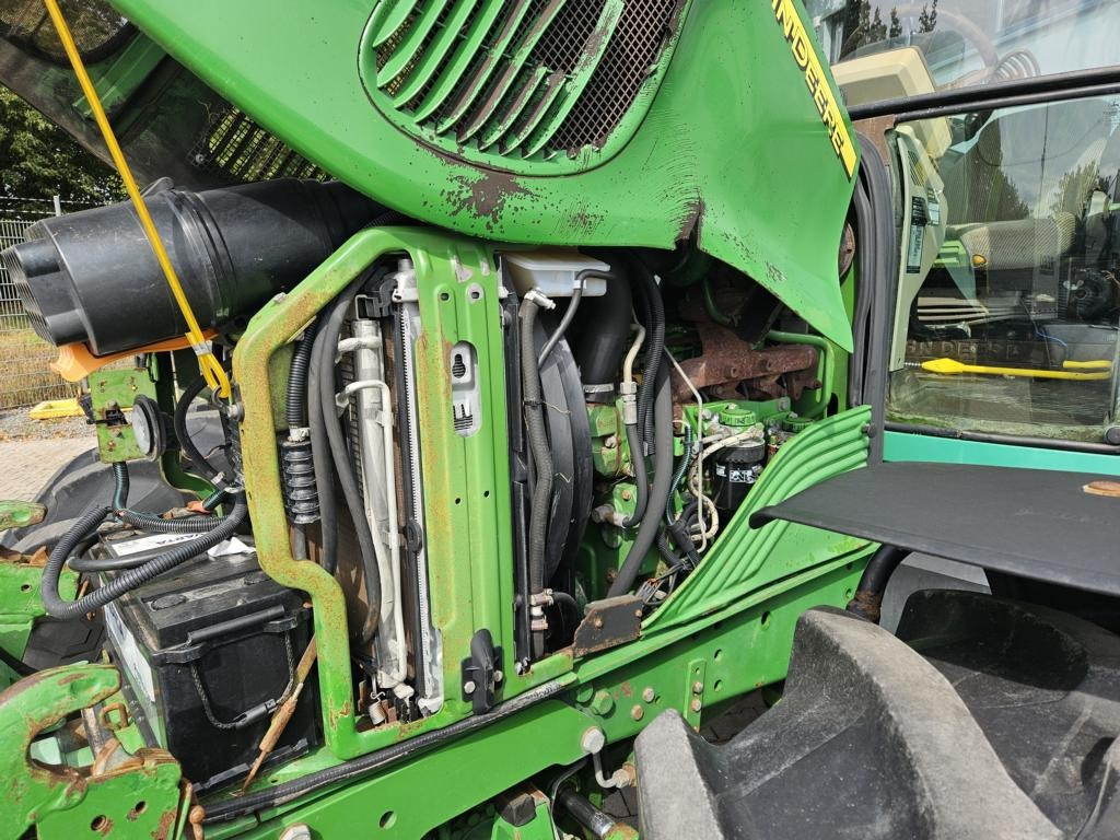 John Deere 6420S PREMIUM - Farm tractor: picture 4 John Deere 6420S PREMIUM - Farm tractor: picture 4