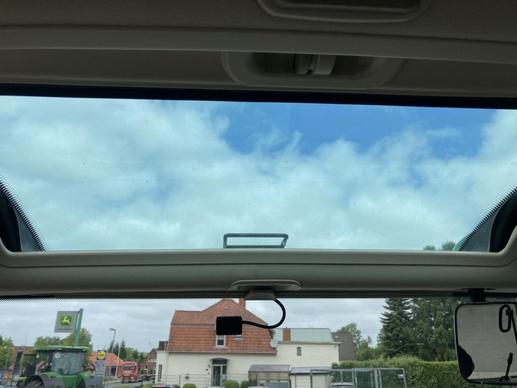 John Deere 6R140 - Farm tractor: picture 5 John Deere 6R140 - Farm tractor: picture 5