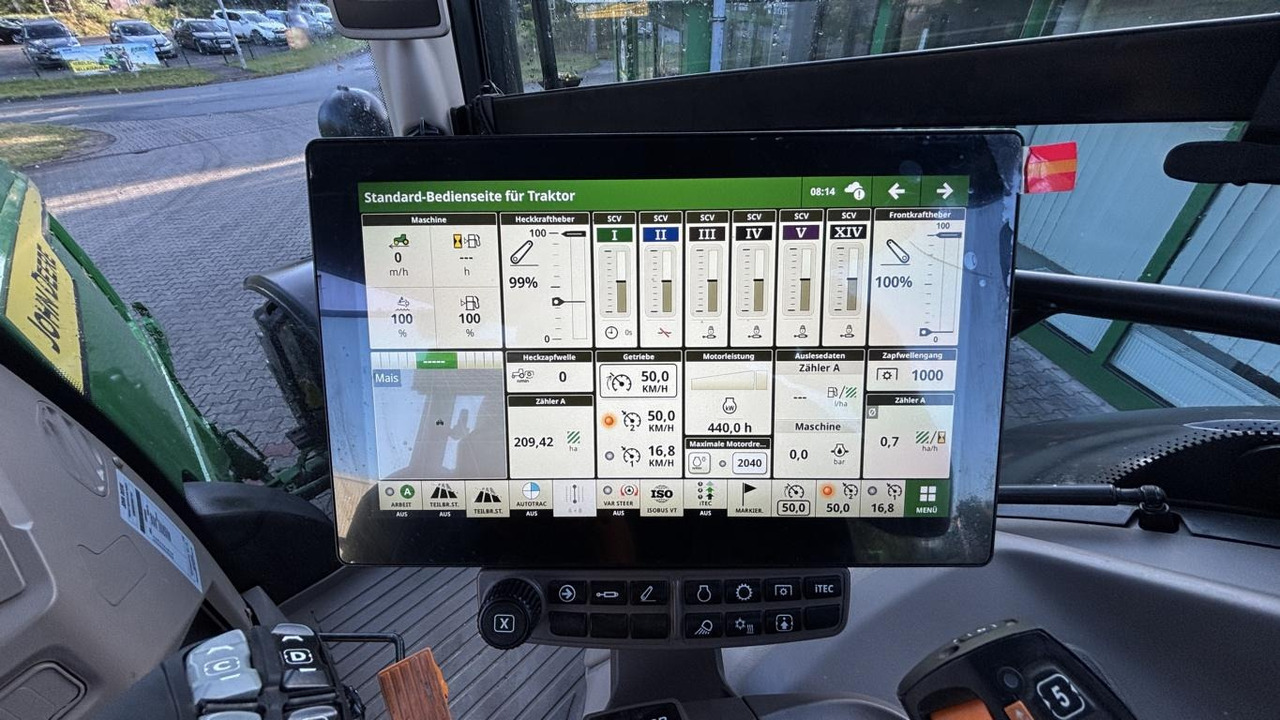 John Deere 6R250 - Farm tractor: picture 4 John Deere 6R250 - Farm tractor: picture 4