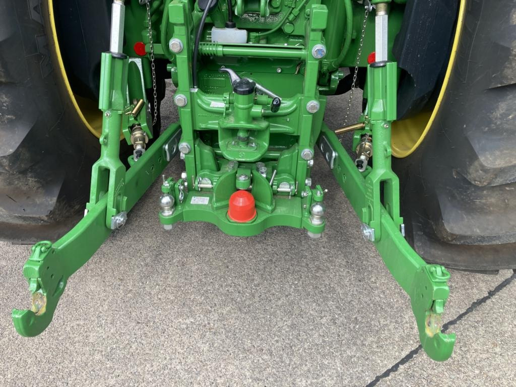 Farm tractor John Deere 6R250: picture 16