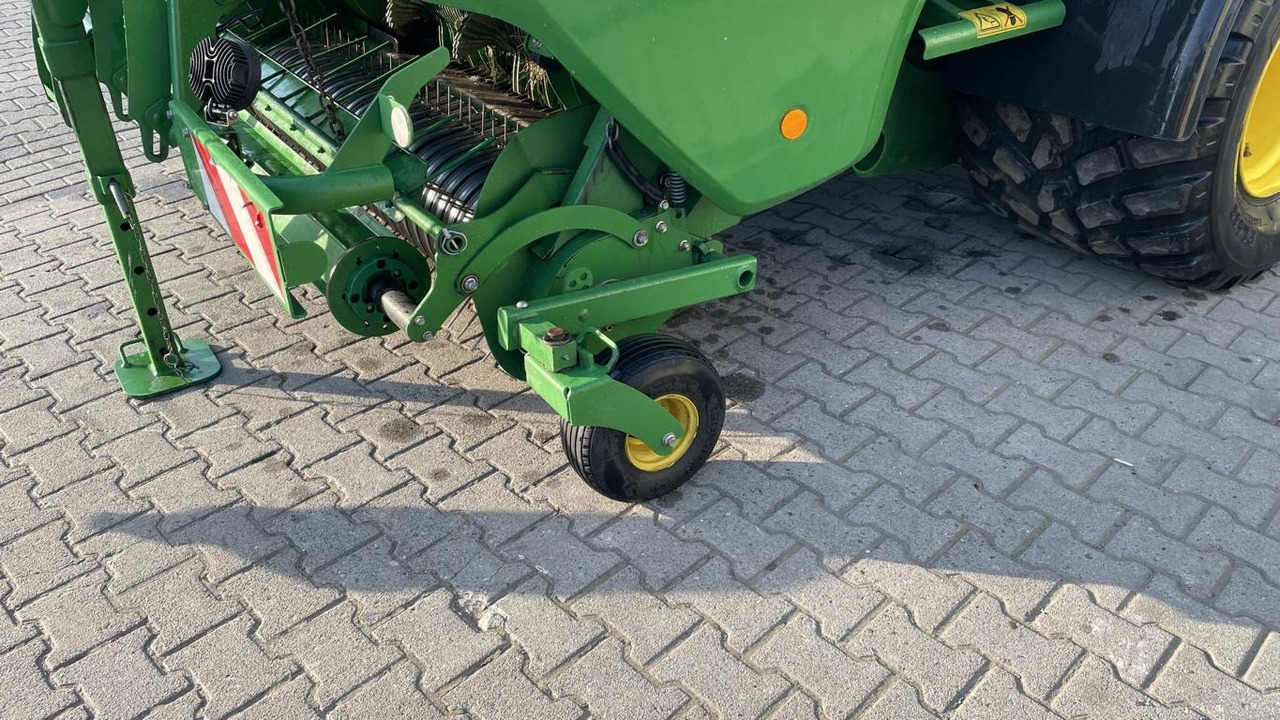 Hay and forage equipment John Deere C441R: picture 25 Hay and forage equipment John Deere C441R: picture 25