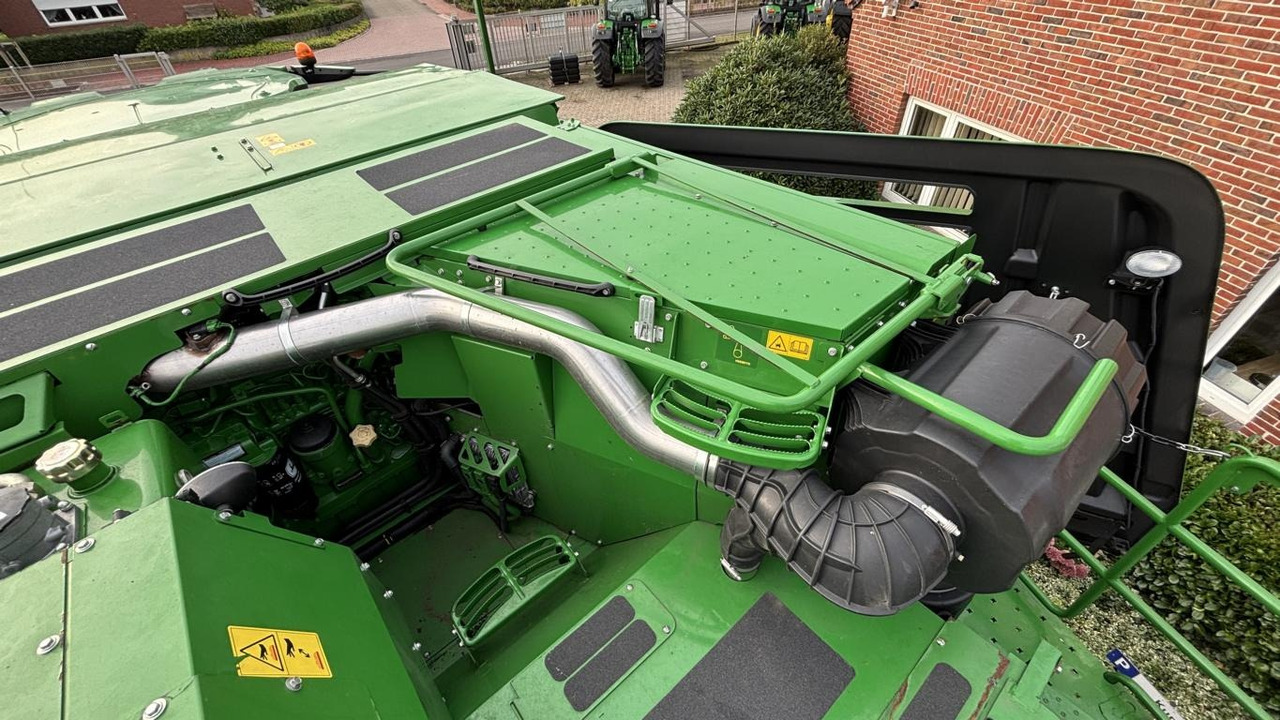 Combine harvester John Deere T660: picture 16