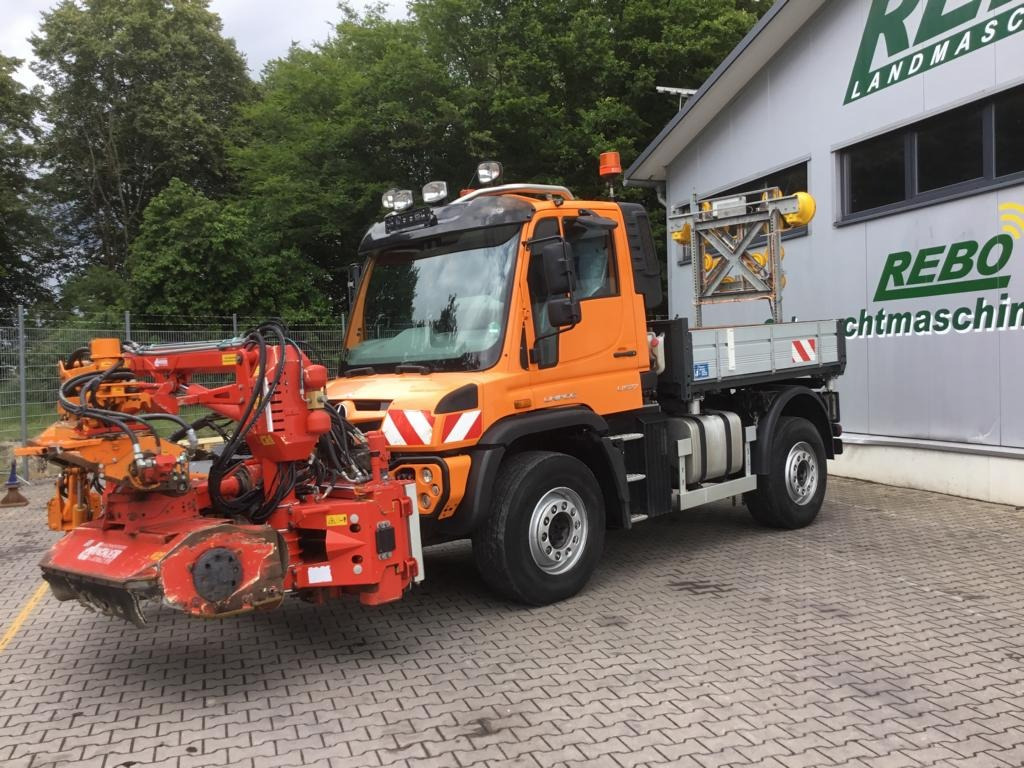 Mercedes-Benz UNIMOG U 527 - Utility/ Special vehicle: picture 1 Mercedes-Benz UNIMOG U 527 - Utility/ Special vehicle: picture 1