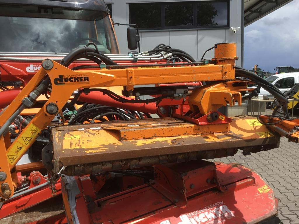 Utility/ Special vehicle Mercedes-Benz UNIMOG U 527: picture 18