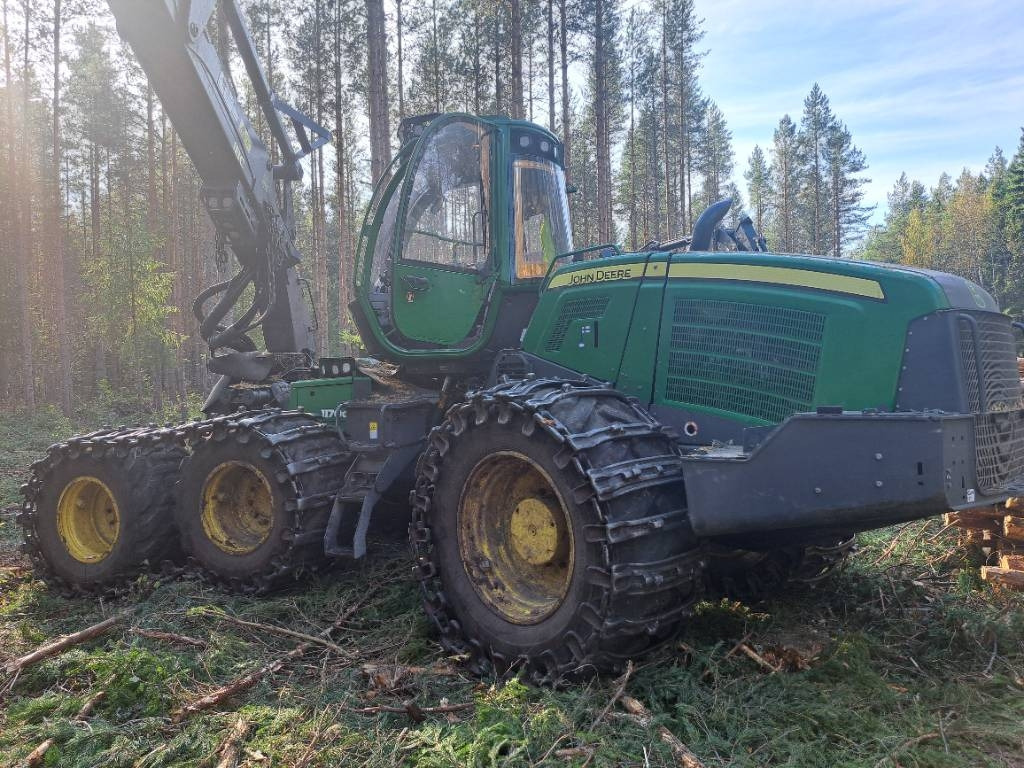 John Deere 1170G - Forestry harvester: picture 1 John Deere 1170G - Forestry harvester: picture 1