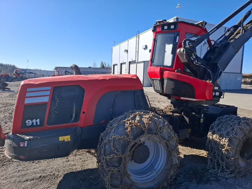 Komatsu 911  - Forestry harvester: picture 3 Komatsu 911  - Forestry harvester: picture 3