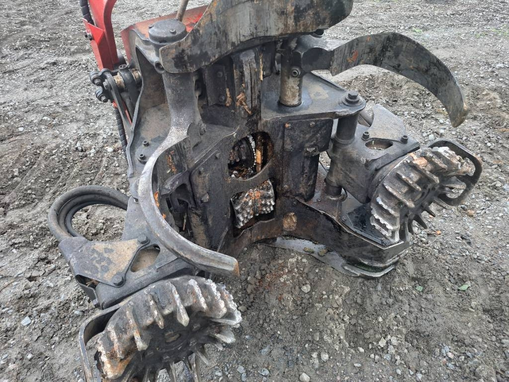 Forestry harvester Komatsu 911: picture 9