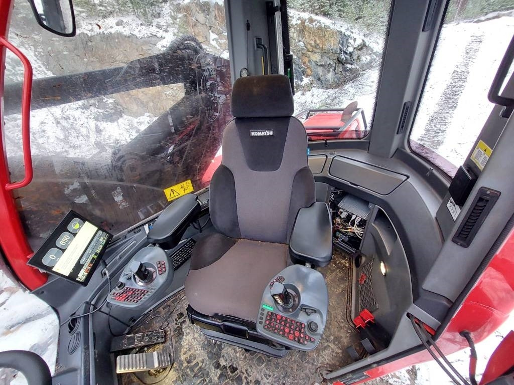 Forestry harvester Komatsu 931.2: picture 9