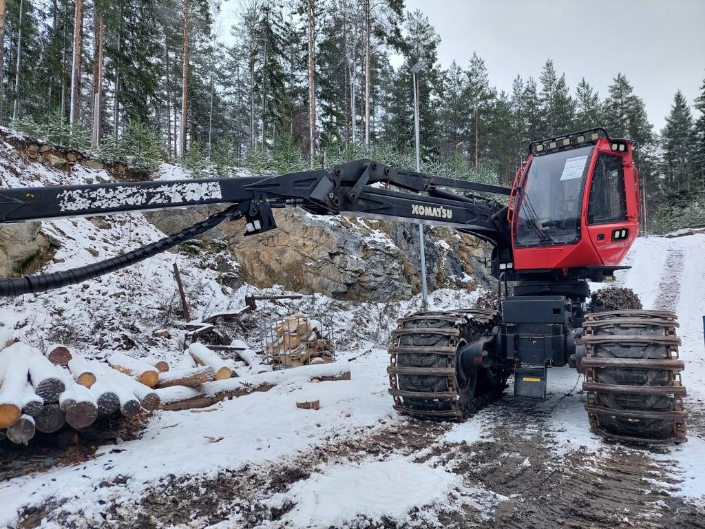 Forestry harvester Komatsu 931.2: picture 7