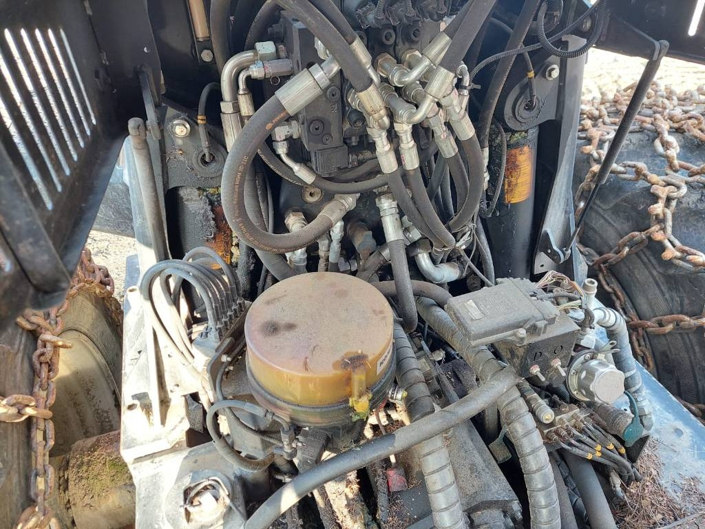 Forestry harvester Komatsu 931: picture 15