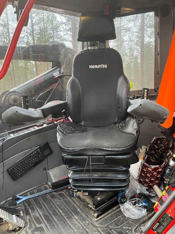 Forestry harvester Komatsu 931: picture 15 Forestry harvester Komatsu 931: picture 15