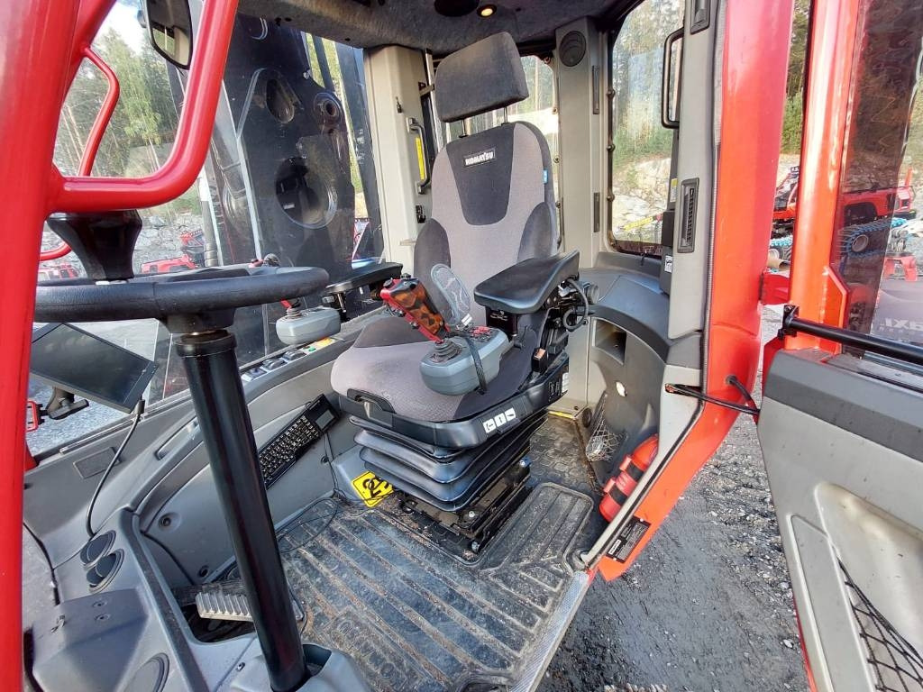 Forestry harvester Komatsu 931: picture 20