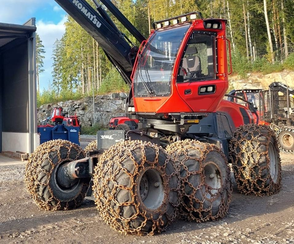 Forestry harvester Komatsu 931: picture 26