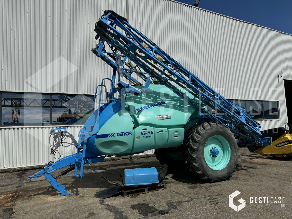 BERTHOUD TENOR 43-46 - Trailed sprayer: picture 1 BERTHOUD TENOR 43-46 - Trailed sprayer: picture 1
