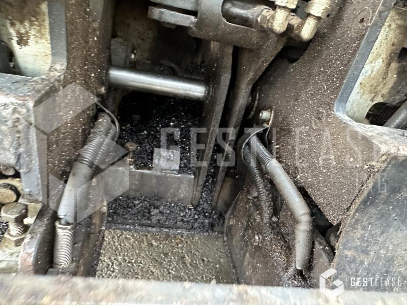 Asphalt paver Bomag BF223C: picture 11