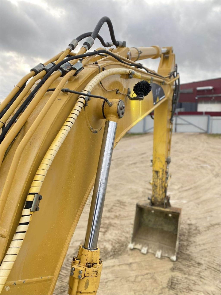 Crawler excavator CAT 318 CL: picture 23