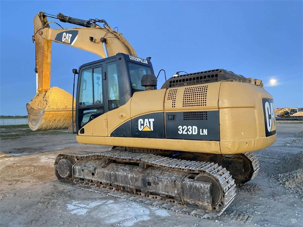 CAT 323 DLN - Crawler excavator: picture 3 CAT 323 DLN - Crawler excavator: picture 3