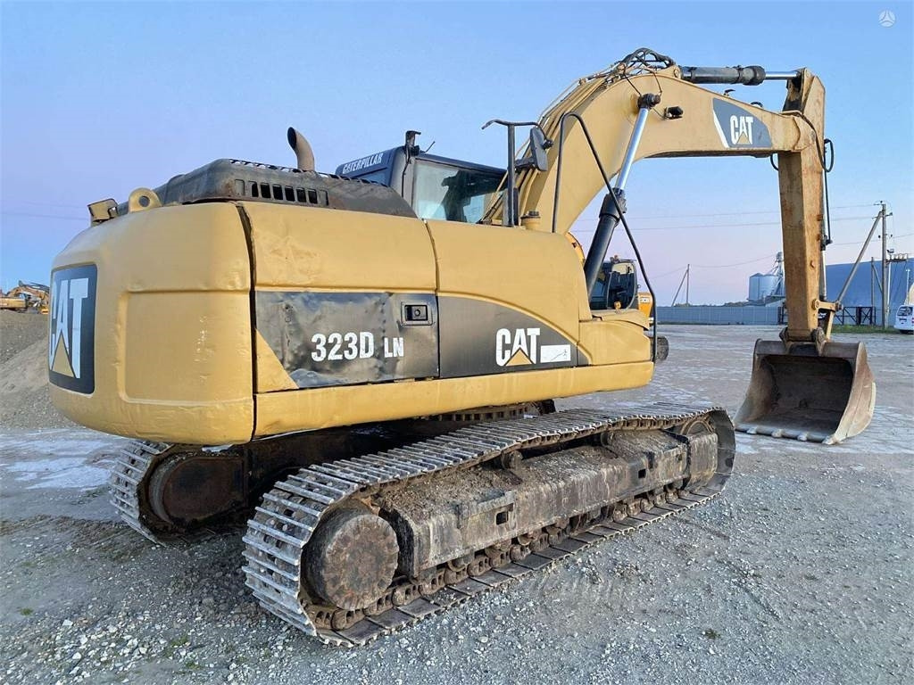 CAT 323 DLN - Crawler excavator: picture 4 CAT 323 DLN - Crawler excavator: picture 4