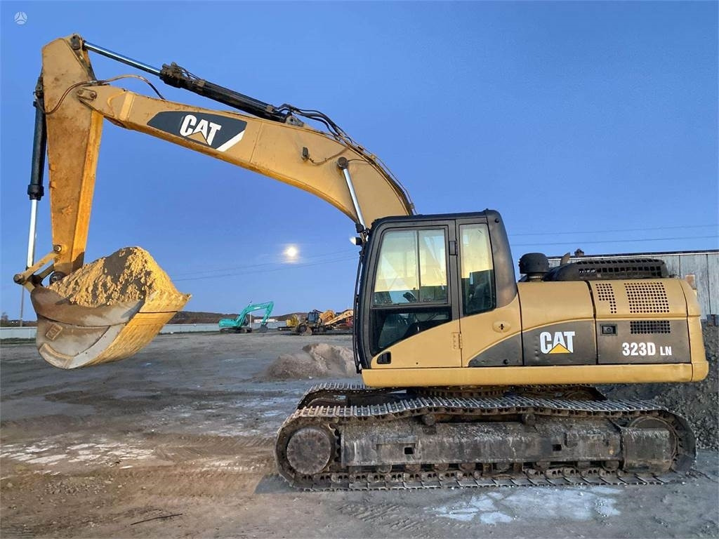 CAT 323 DLN - Crawler excavator: picture 2 CAT 323 DLN - Crawler excavator: picture 2