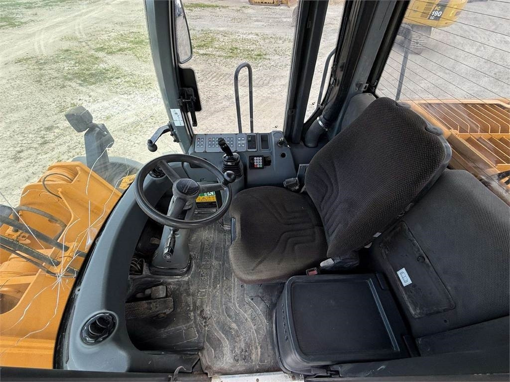 Wheel loader Liebherr L 550 , quick coupler: picture 8 Wheel loader Liebherr L 550 , quick coupler: picture 8