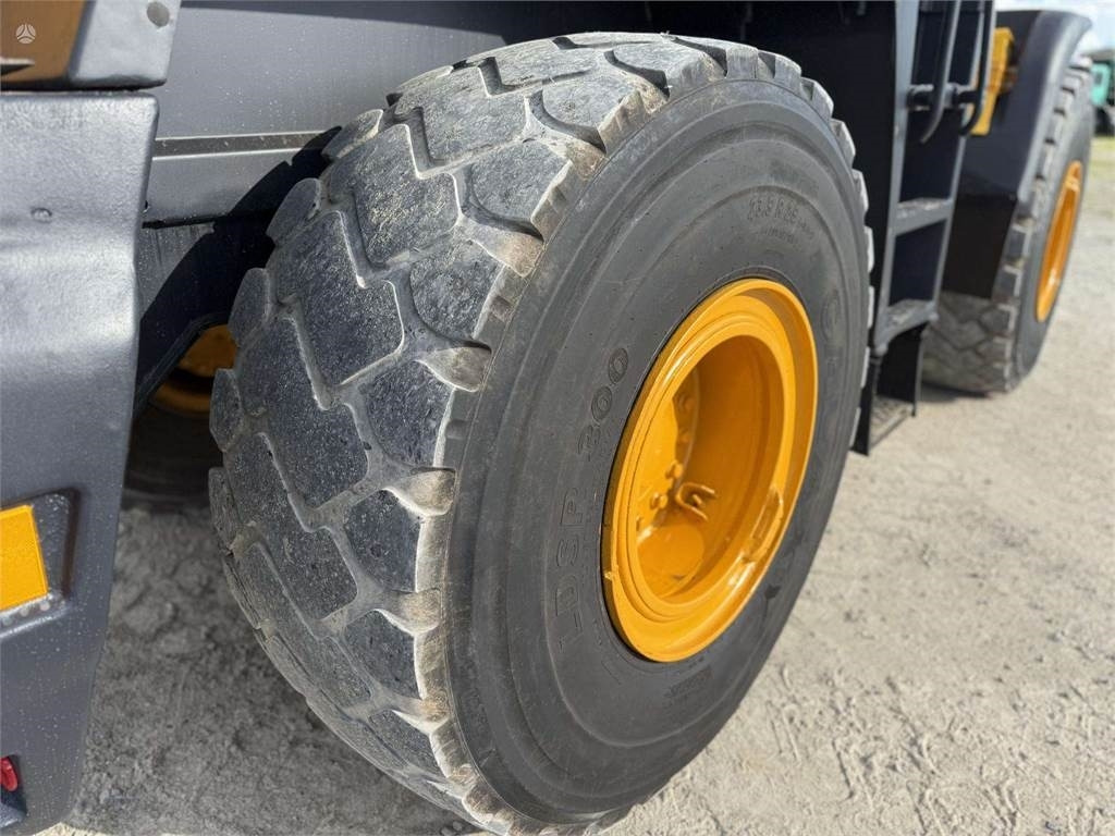 Wheel loader Liebherr L 550 , quick coupler: picture 14 Wheel loader Liebherr L 550 , quick coupler: picture 14