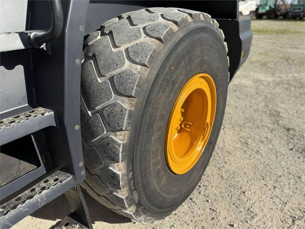 Wheel loader Liebherr L 550 , quick coupler: picture 13 Wheel loader Liebherr L 550 , quick coupler: picture 13