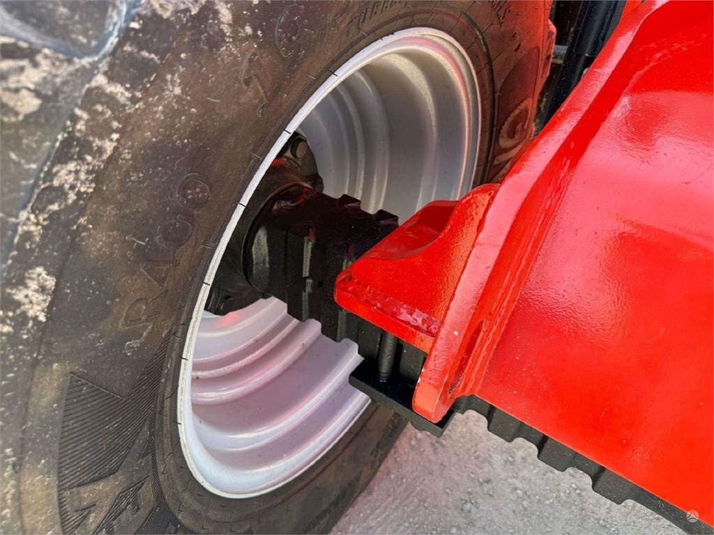 Leasing of Manitou MLA-T 533-145V  Manitou MLA-T 533-145V: picture 17