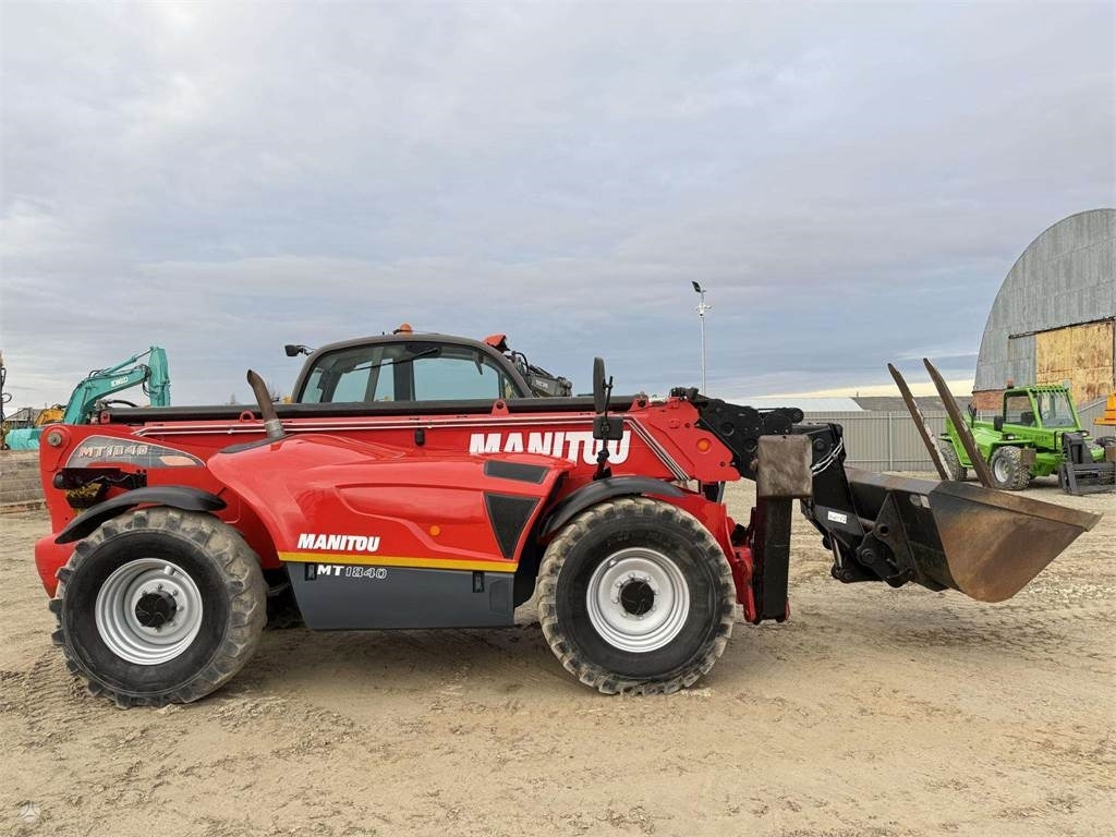 Telescopic handler Manitou MT 1840 bucket + forks: picture 7