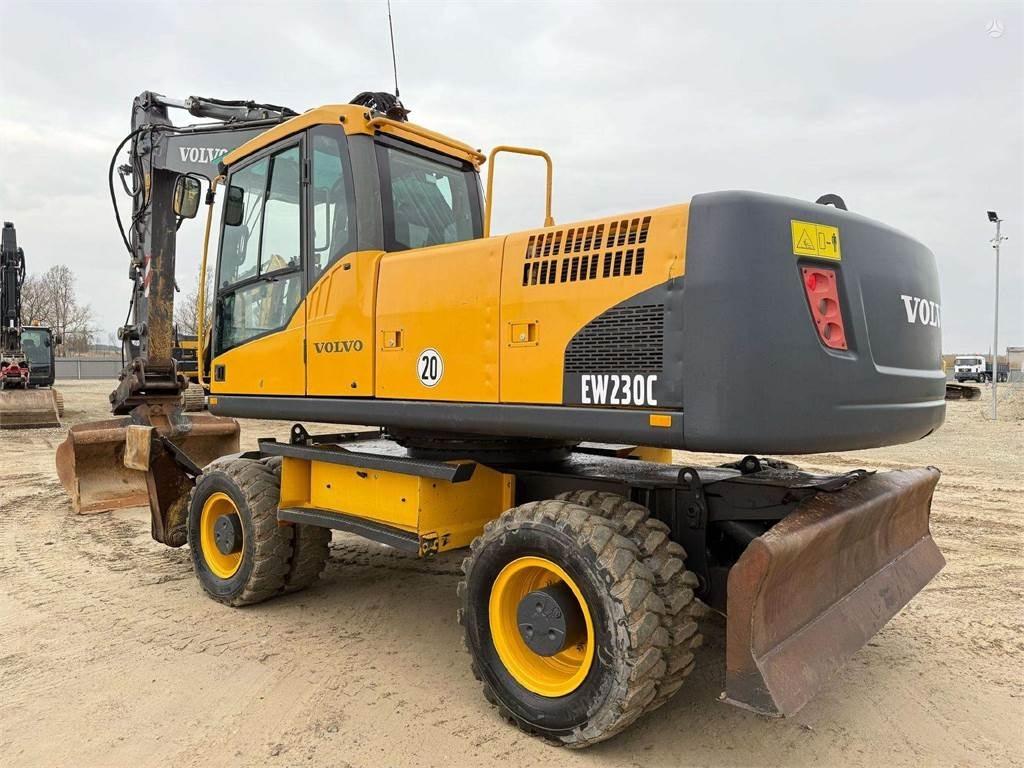 Volvo EW 230 C, 25 ton - Wheel excavator: picture 3 Volvo EW 230 C, 25 ton - Wheel excavator: picture 3