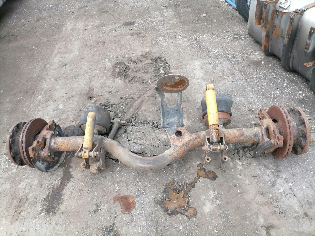 MAN Axel housing 12345 - Axle and parts for Truck: picture 3 MAN Axel housing 12345 - Axle and parts for Truck: picture 3