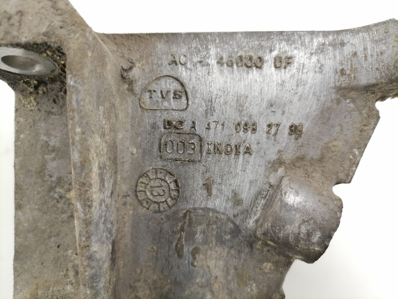 Mercedes-Benz Bracket A4710982739 - Frame/ Chassis for Truck: picture 3 Mercedes-Benz Bracket A4710982739 - Frame/ Chassis for Truck: picture 3