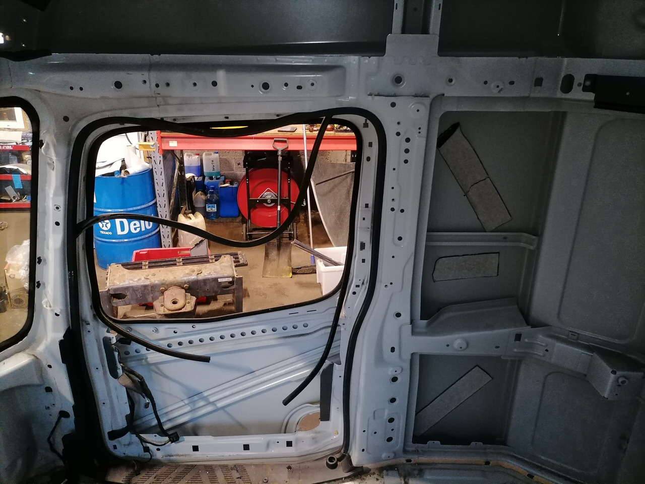 Mercedes-Benz Cab ACTROS cab - Cab and interior for Truck: picture 3 Mercedes-Benz Cab ACTROS cab - Cab and interior for Truck: picture 3