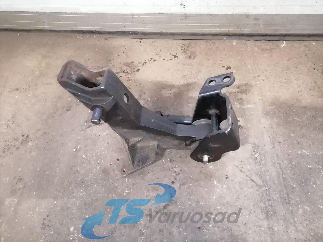 Mercedes-Benz Cab carrier A9428906283 - Cab suspension for Truck: picture 1 Mercedes-Benz Cab carrier A9428906283 - Cab suspension for Truck: picture 1