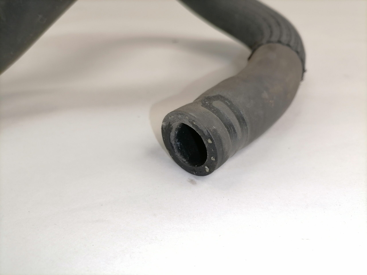 Mercedes-Benz Coolant pipe A9615002772 - Cooling system for Truck: picture 2 Mercedes-Benz Coolant pipe A9615002772 - Cooling system for Truck: picture 2