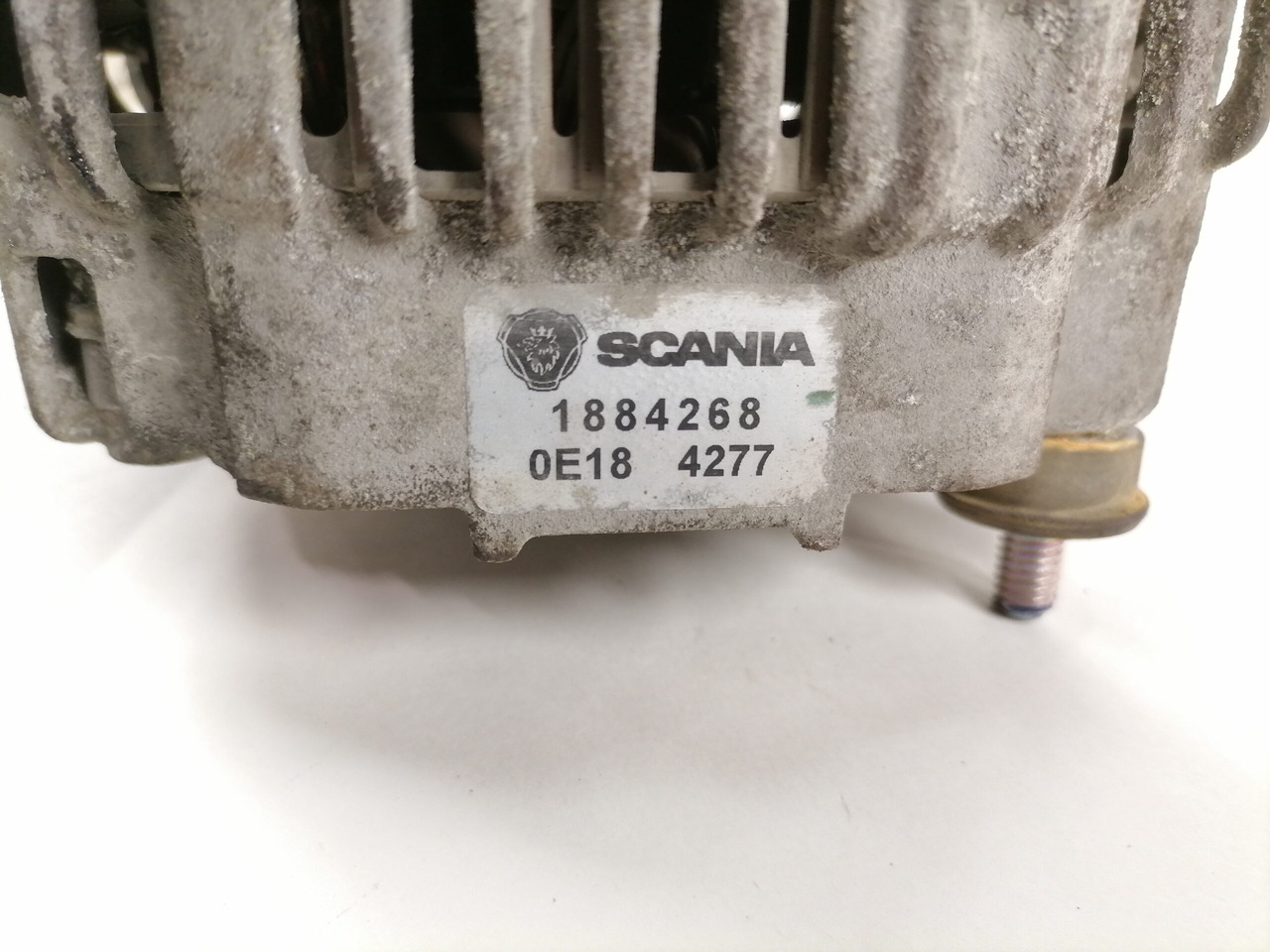 Scania Alternator 1884268 - Alternator for Truck: picture 2 Scania Alternator 1884268 - Alternator for Truck: picture 2