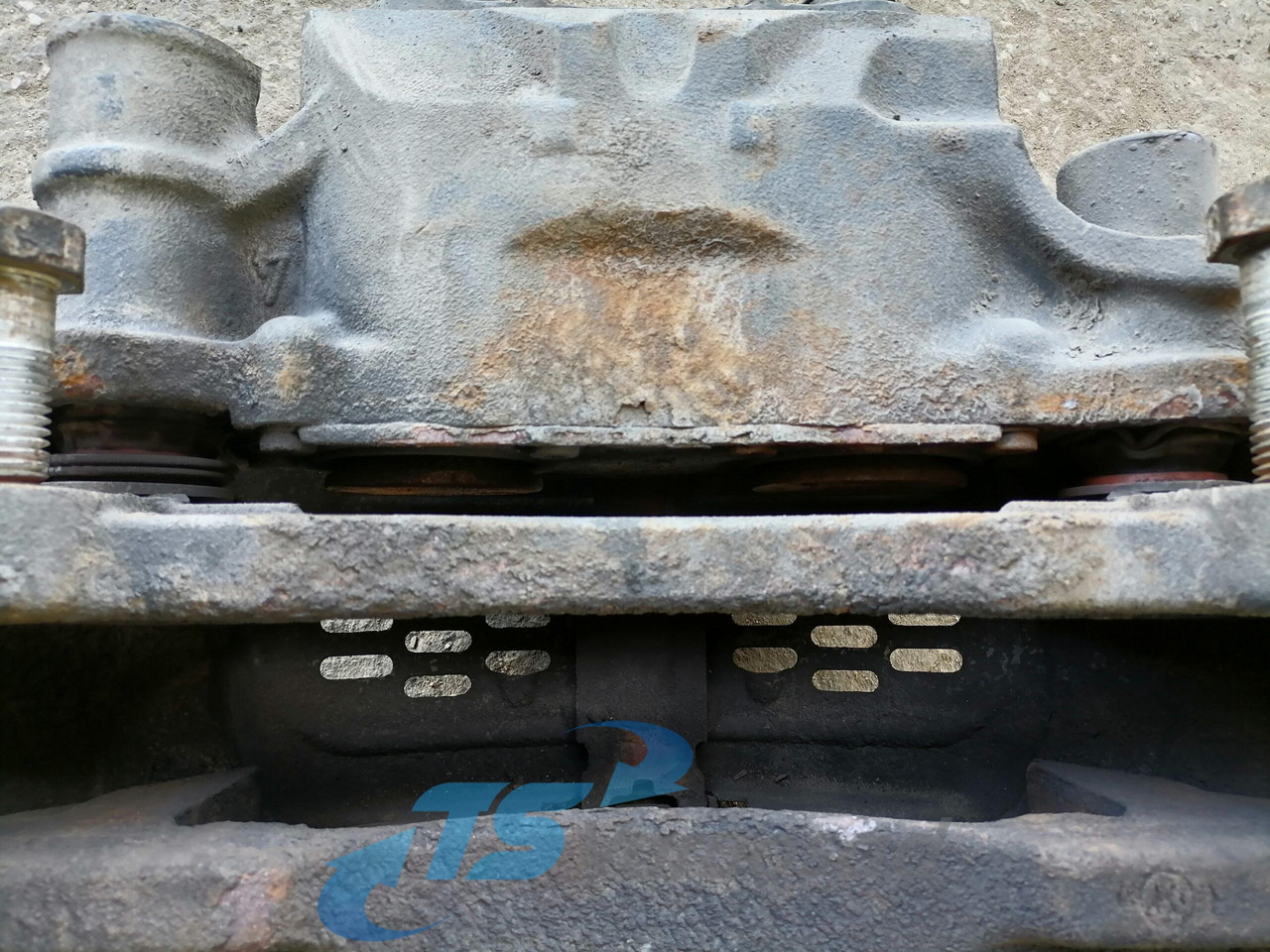 Scania Brake caliper 1928817 - Brake parts for Truck: picture 2 Scania Brake caliper 1928817 - Brake parts for Truck: picture 2