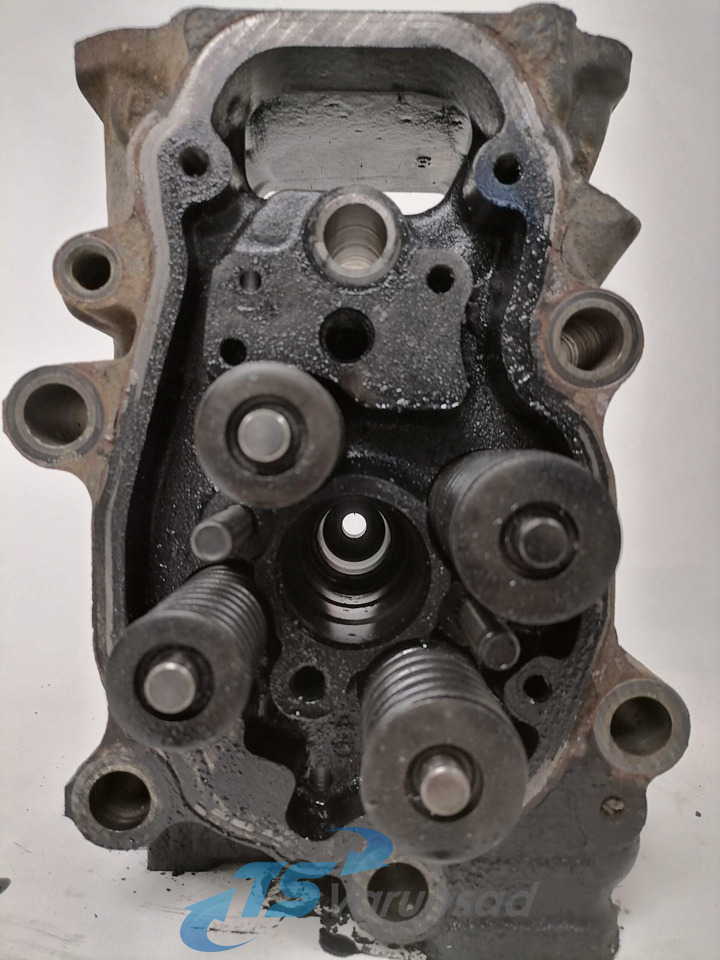 Scania Cylinder head, XPI 1921303 - Cylinder head for Truck: picture 1 Scania Cylinder head, XPI 1921303 - Cylinder head for Truck: picture 1