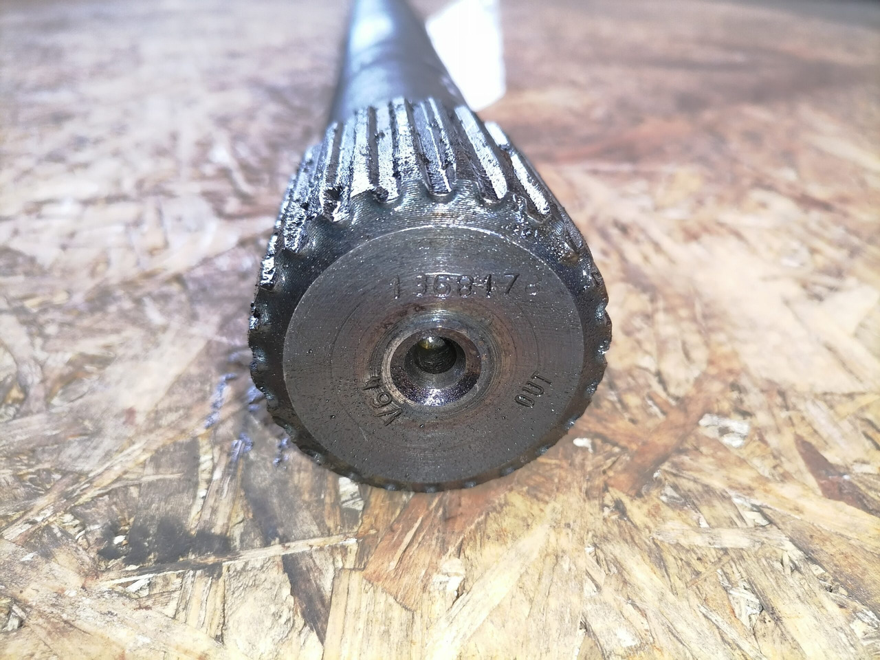 Scania Drive shaft 1368178 - Drive shaft for Truck: picture 3 Scania Drive shaft 1368178 - Drive shaft for Truck: picture 3