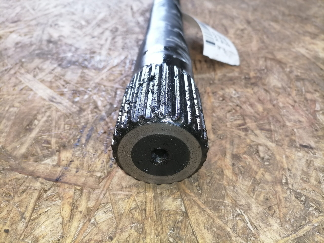 Scania Drive shaft 1368178 - Drive shaft for Truck: picture 3 Scania Drive shaft 1368178 - Drive shaft for Truck: picture 3