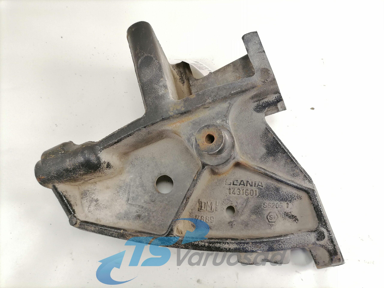 Scania Front bumper carrier 1431601 - Bumper for Truck: picture 2 Scania Front bumper carrier 1431601 - Bumper for Truck: picture 2