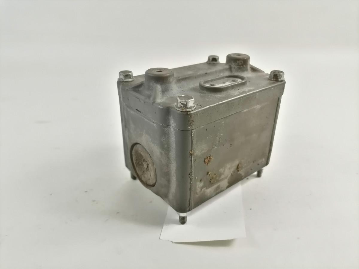 Scania Gearbox control unit 2447369 - Gearbox and parts for Truck: picture 3 Scania Gearbox control unit 2447369 - Gearbox and parts for Truck: picture 3