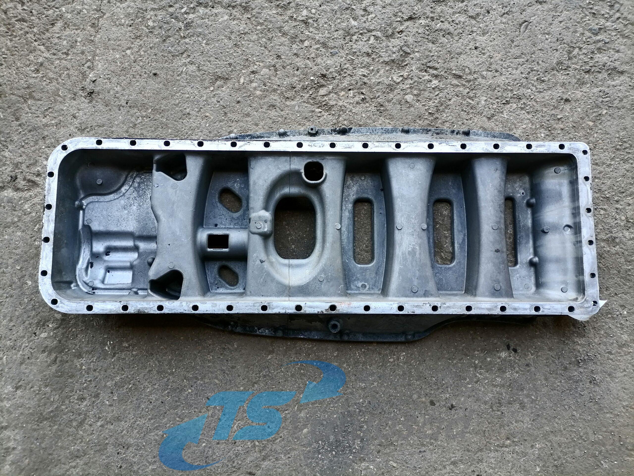 Scania Ladder frame 1762258 - Oil pan for Truck: picture 4 Scania Ladder frame 1762258 - Oil pan for Truck: picture 4
