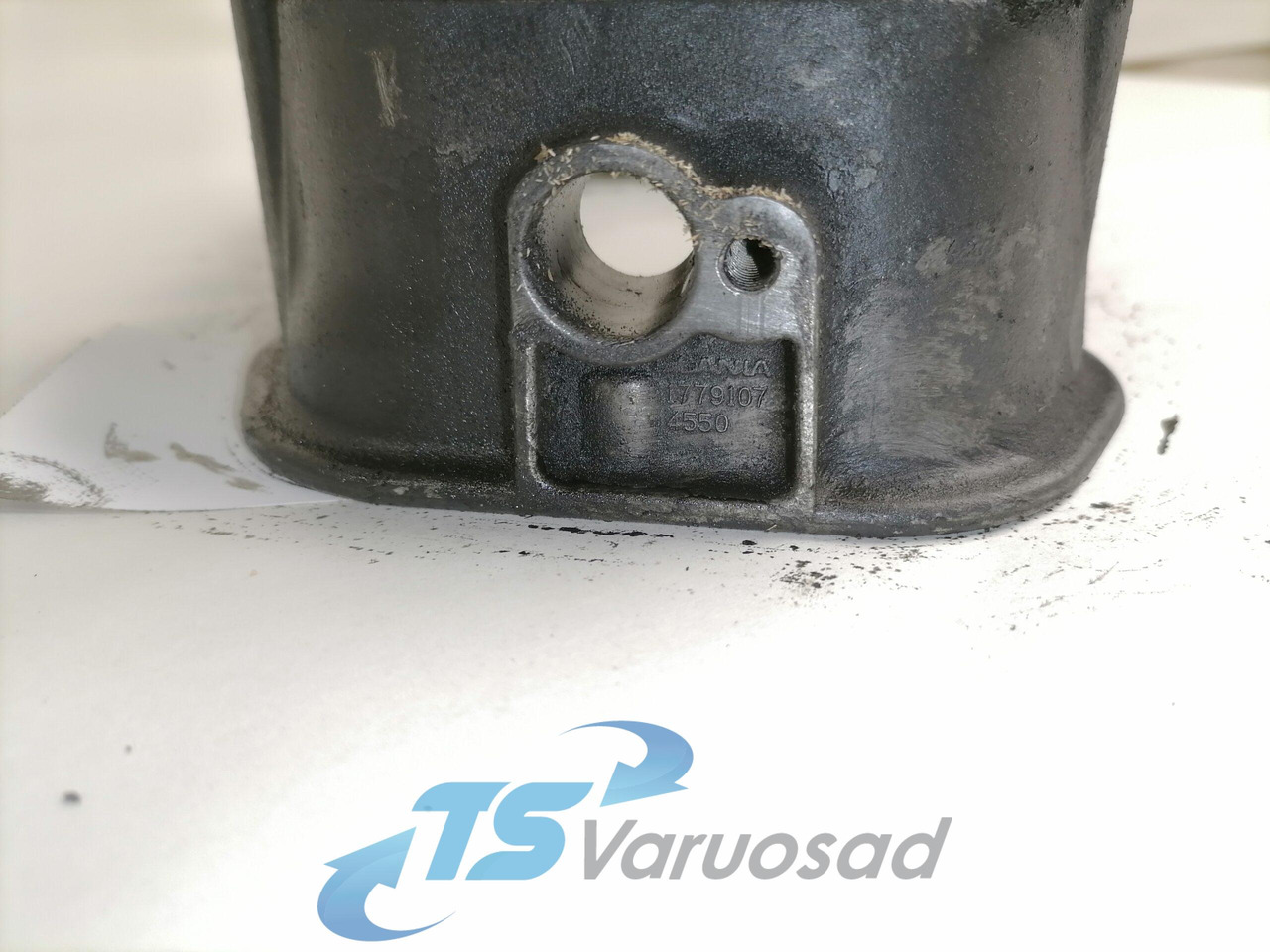 Scania Ladder frame 1779107 - Cylinder head for Truck: picture 3 Scania Ladder frame 1779107 - Cylinder head for Truck: picture 3