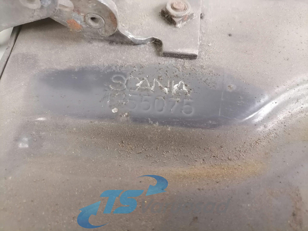 Scania Mudguard bracket 1355075 - Universal part for Truck: picture 2 Scania Mudguard bracket 1355075 - Universal part for Truck: picture 2