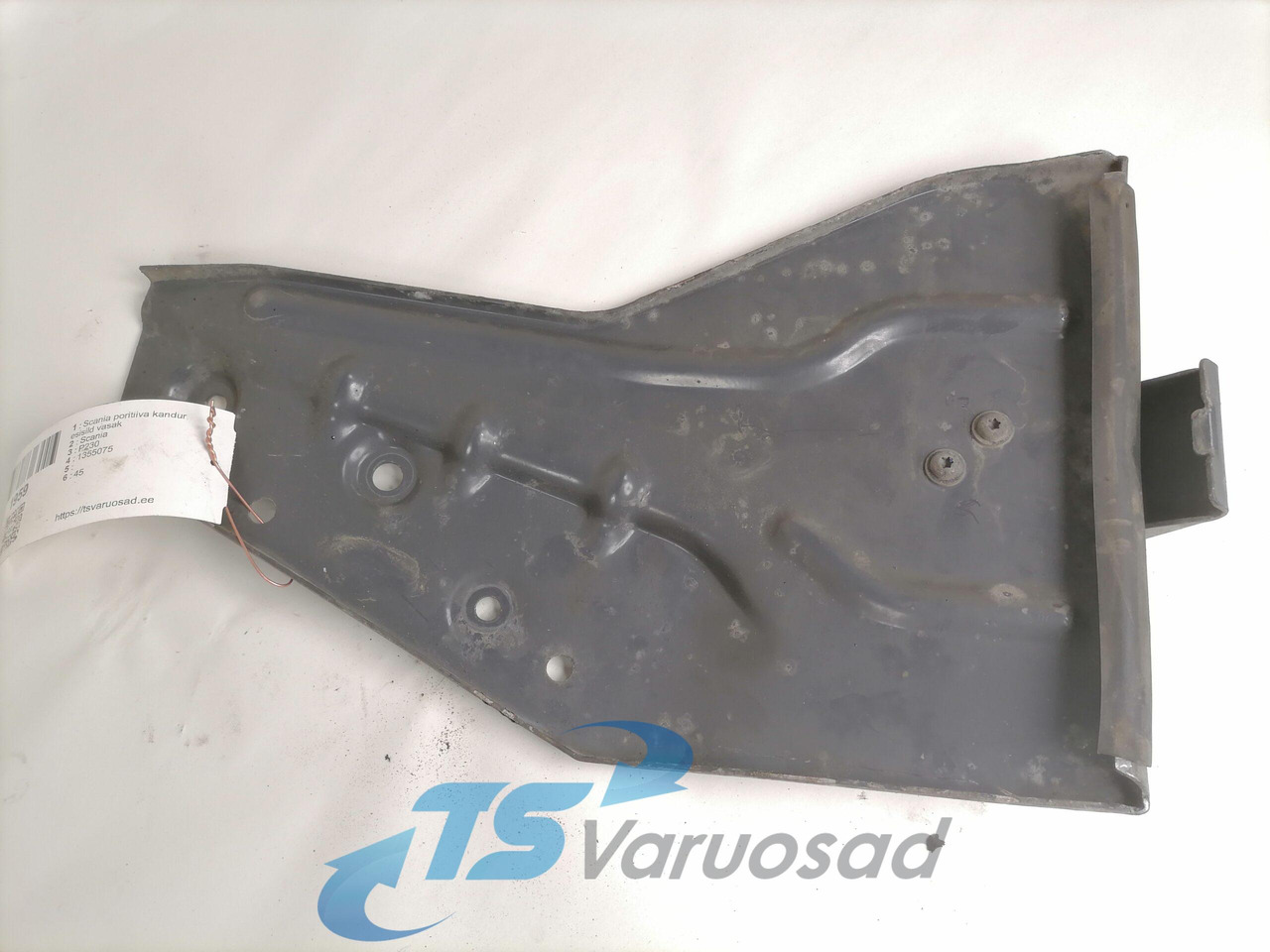 Scania Mudguard bracket 1355075 - Universal part for Truck: picture 3 Scania Mudguard bracket 1355075 - Universal part for Truck: picture 3