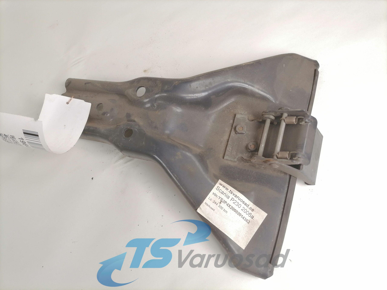 Scania Mudguard bracket 1377439 - Universal part for Truck: picture 1 Scania Mudguard bracket 1377439 - Universal part for Truck: picture 1