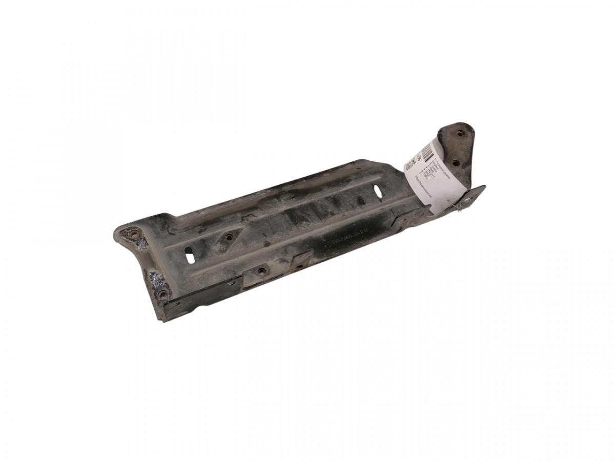 Scania Radiaatori pealne kronstein 1741217 - Universal part for Truck: picture 1 Scania Radiaatori pealne kronstein 1741217 - Universal part for Truck: picture 1