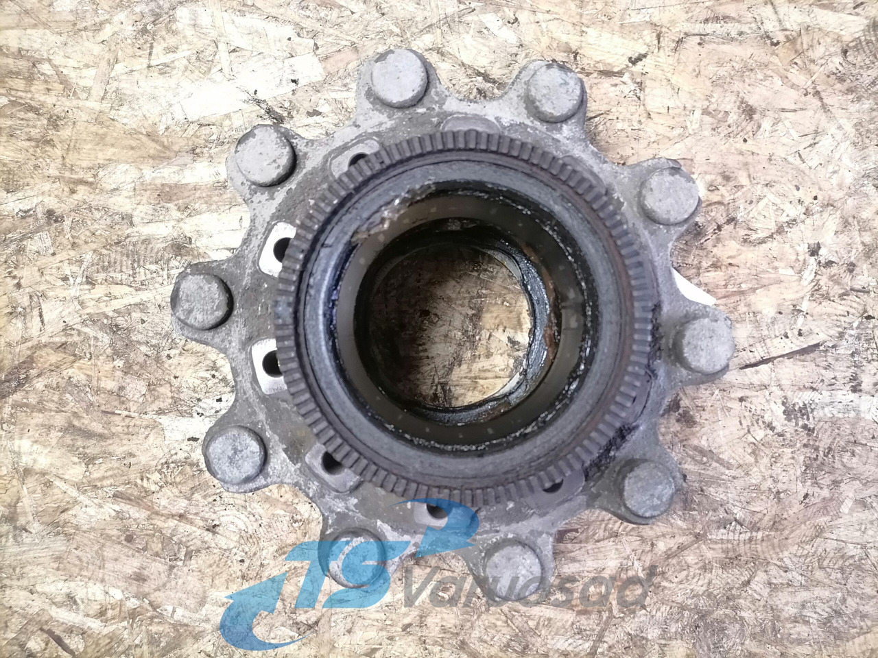 Scania Rear axel hub 2290542 - Universal part for Truck: picture 4 Scania Rear axel hub 2290542 - Universal part for Truck: picture 4