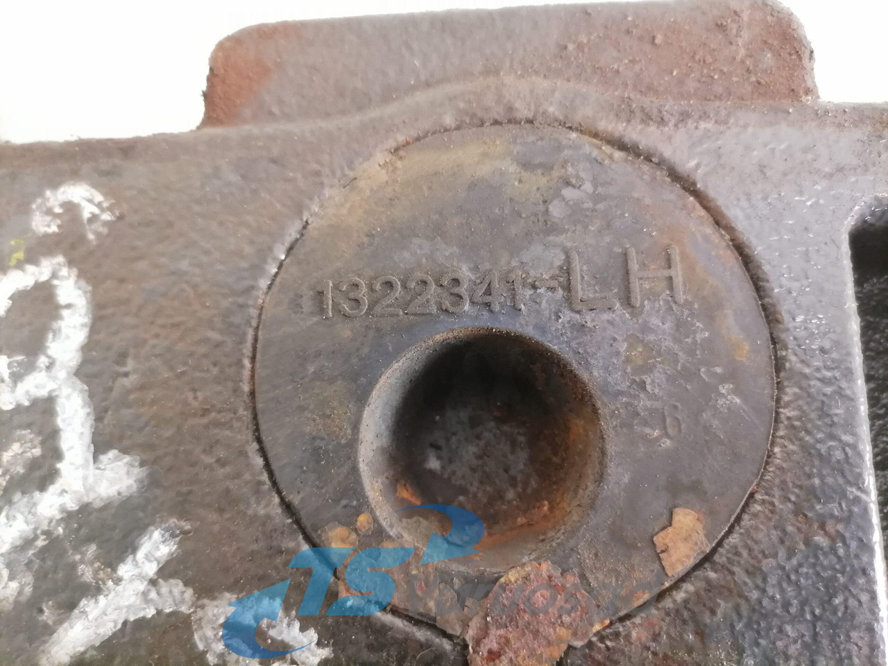 Scania Shock absorber mounting 1354061 - Suspension for Truck: picture 3 Scania Shock absorber mounting 1354061 - Suspension for Truck: picture 3