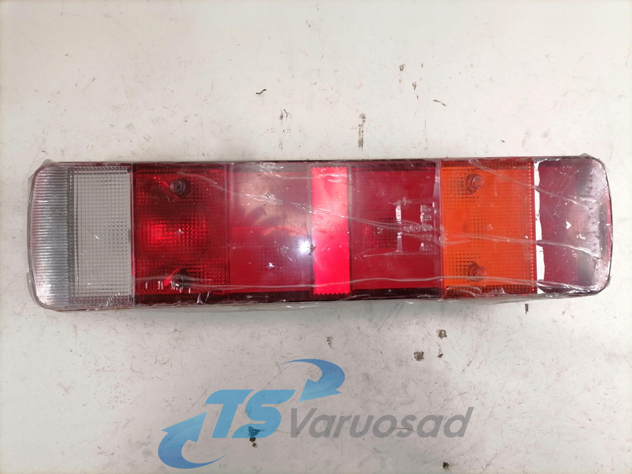 Scania Tagatuli, vasak 1504608 - Tail light for Truck: picture 3 Scania Tagatuli, vasak 1504608 - Tail light for Truck: picture 3